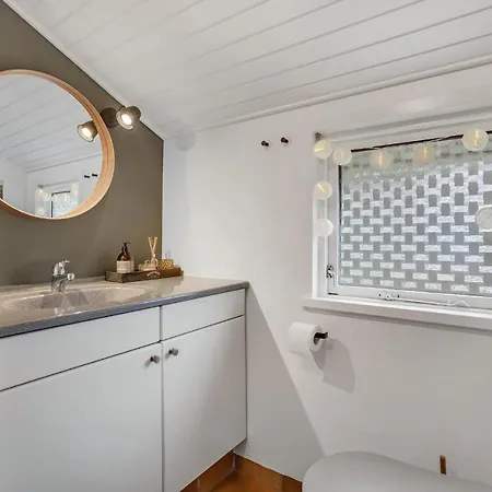 Beautiful In Rm With 2 Bedrooms, Wifi And Sauna * Bolilmark